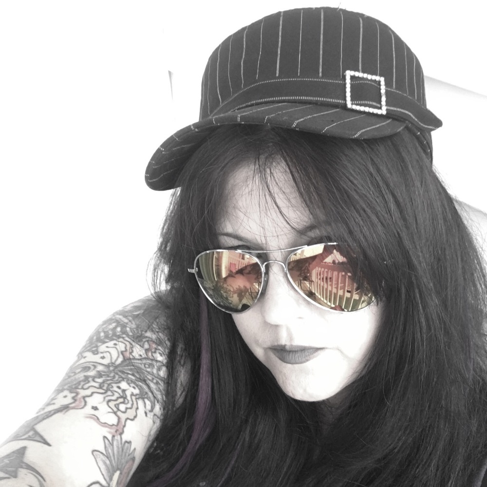 Meet your Posher, Olivia